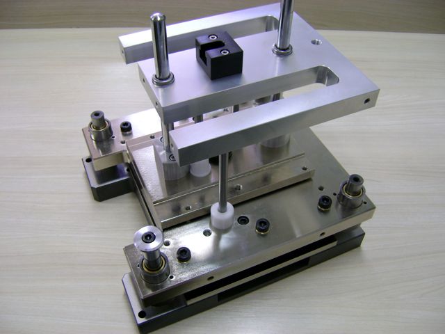 Faca com Abaixador de Blisteres