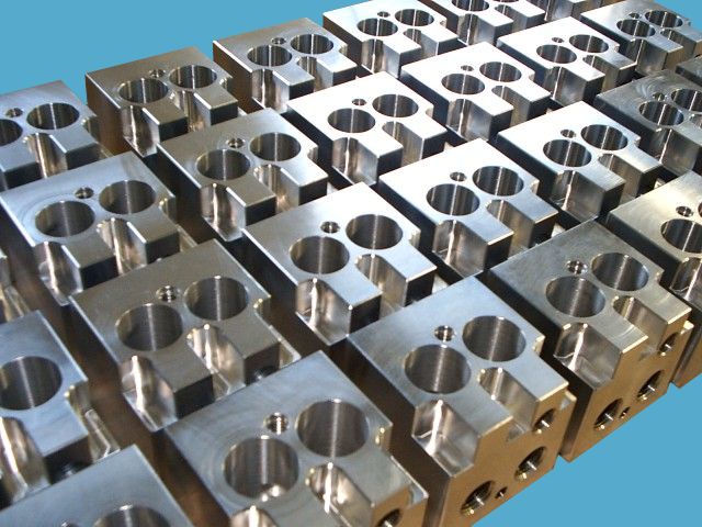 Corpos de V�lvulas Direcionais